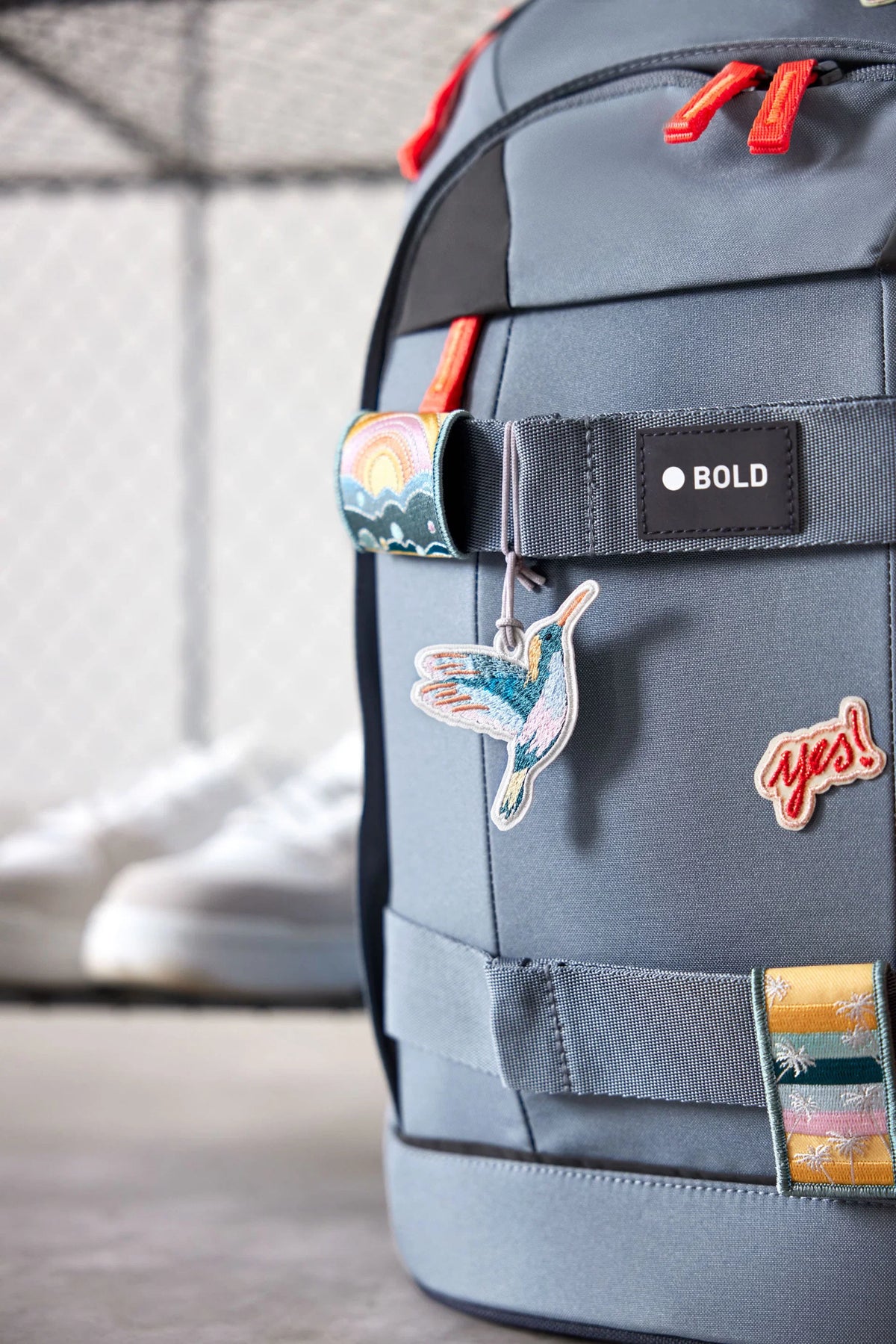 Lässig Anhänger & Patches - BOLD Match, Paradies