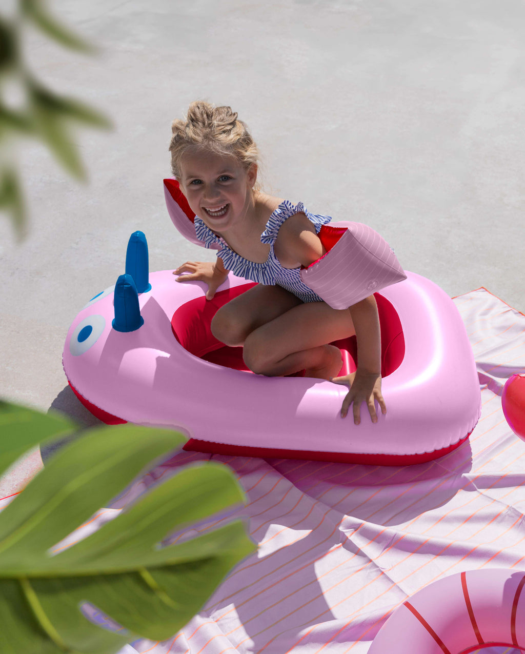 Quut Inflatable Boat Cherry