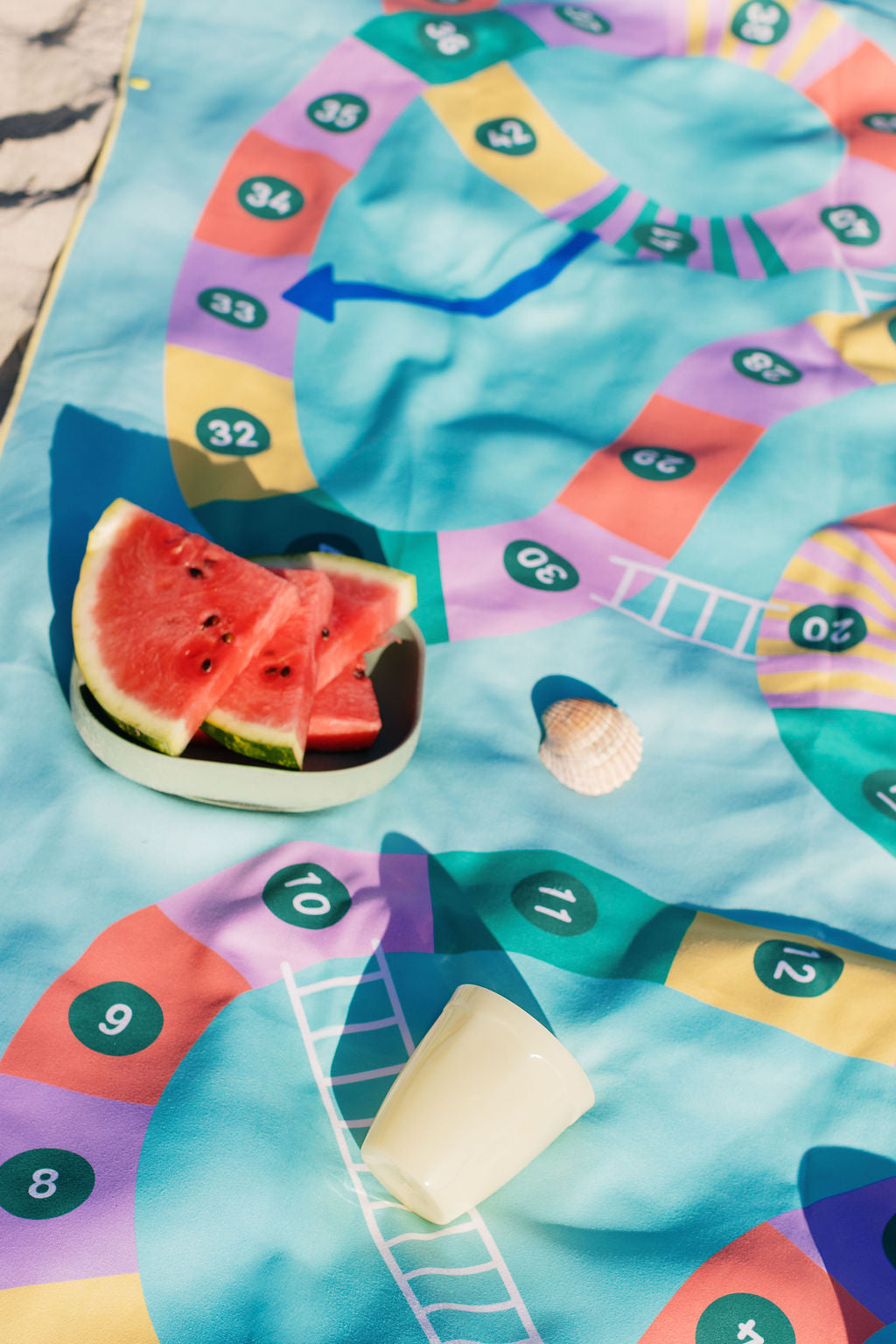 Quut PlayTowel L (180 x 100cm) -  Snakes & Ladders