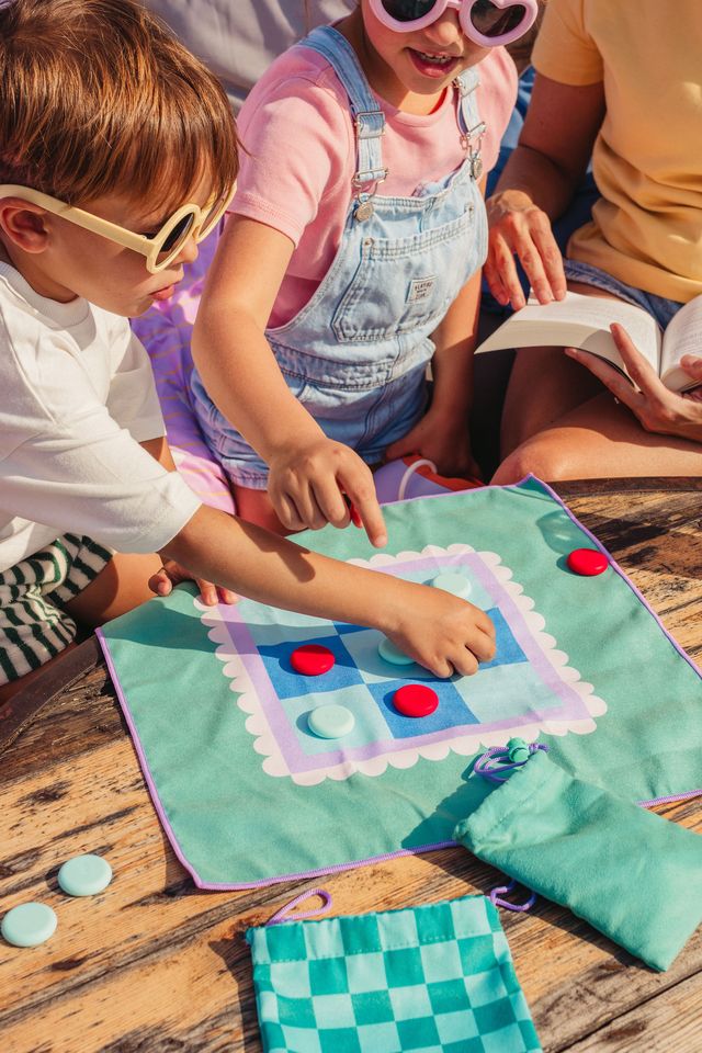 Quut Reisespiel  Horse game & TicTacToe