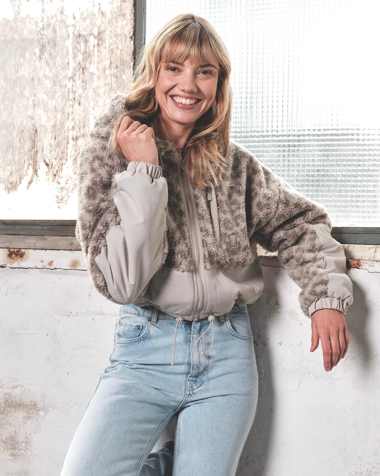 Cropped Teddy Jacket Carey Sand Leo
