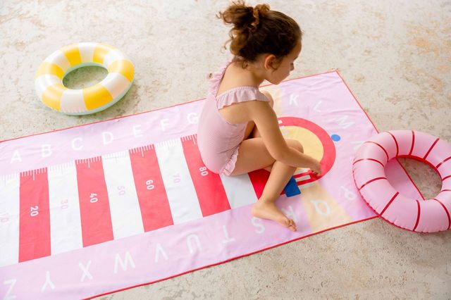 Quut Spiel Handtuch L (180 x 100cm) -  Lighthouse Cherry