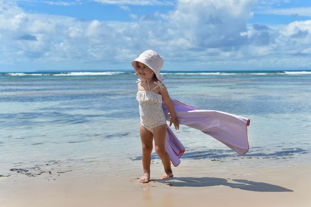 Quut Spiel Strandtuch  L (180 x 100cm) -  Hopscotch